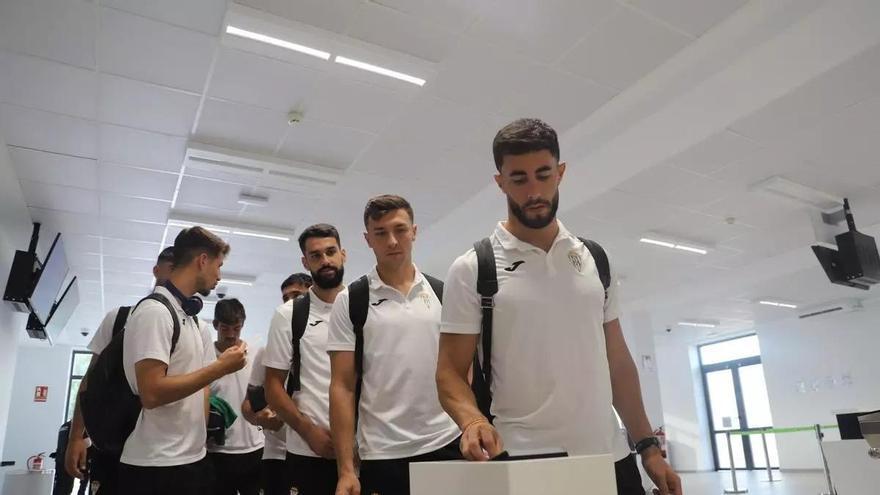 El Córdoba CF, obligado a cambiar el plan de viaje a La Coruña