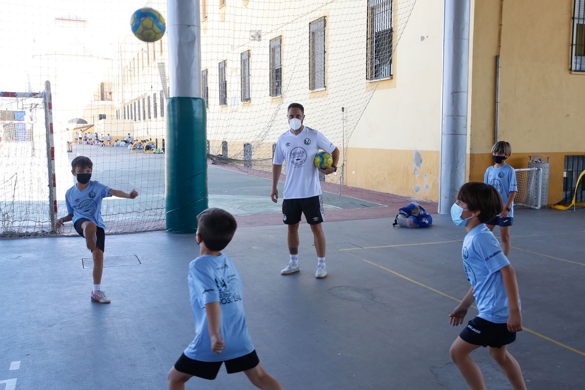 Campus de Futbol Sala en Salesianos dirigido por los hermanos Leal