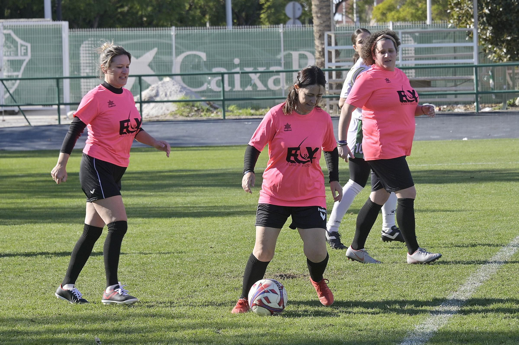 Partido de futbol benefico populares informadores