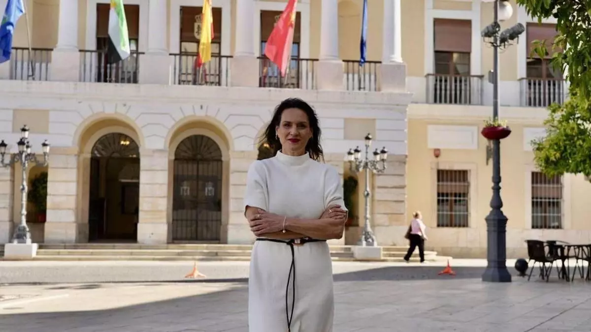Concha Baños aspira a liderar el cambio en Badajoz: "La ciudad tenía que estar siendo mucho más de lo que es"