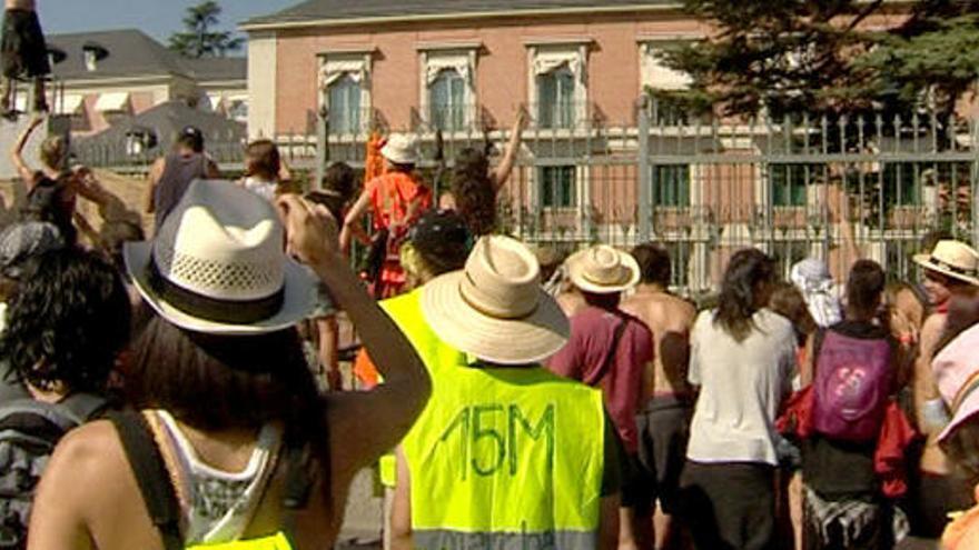 Jóvenes &#039;indignados&#039; llegan a Madrid.