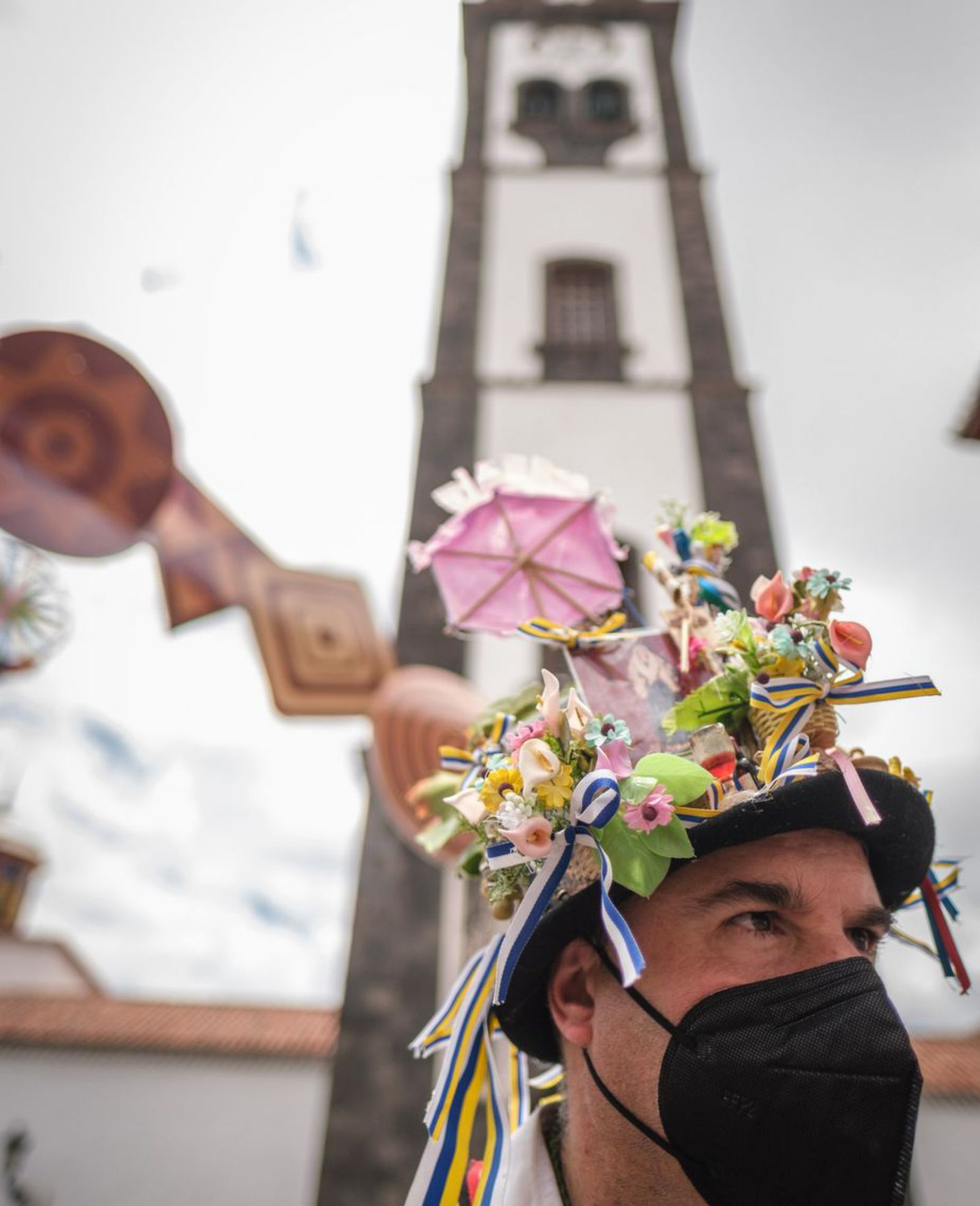 Uno de los noveleros que acudió a los actos a celebrar por el Día de Canarias en Santa Cruz de Tenerife. 