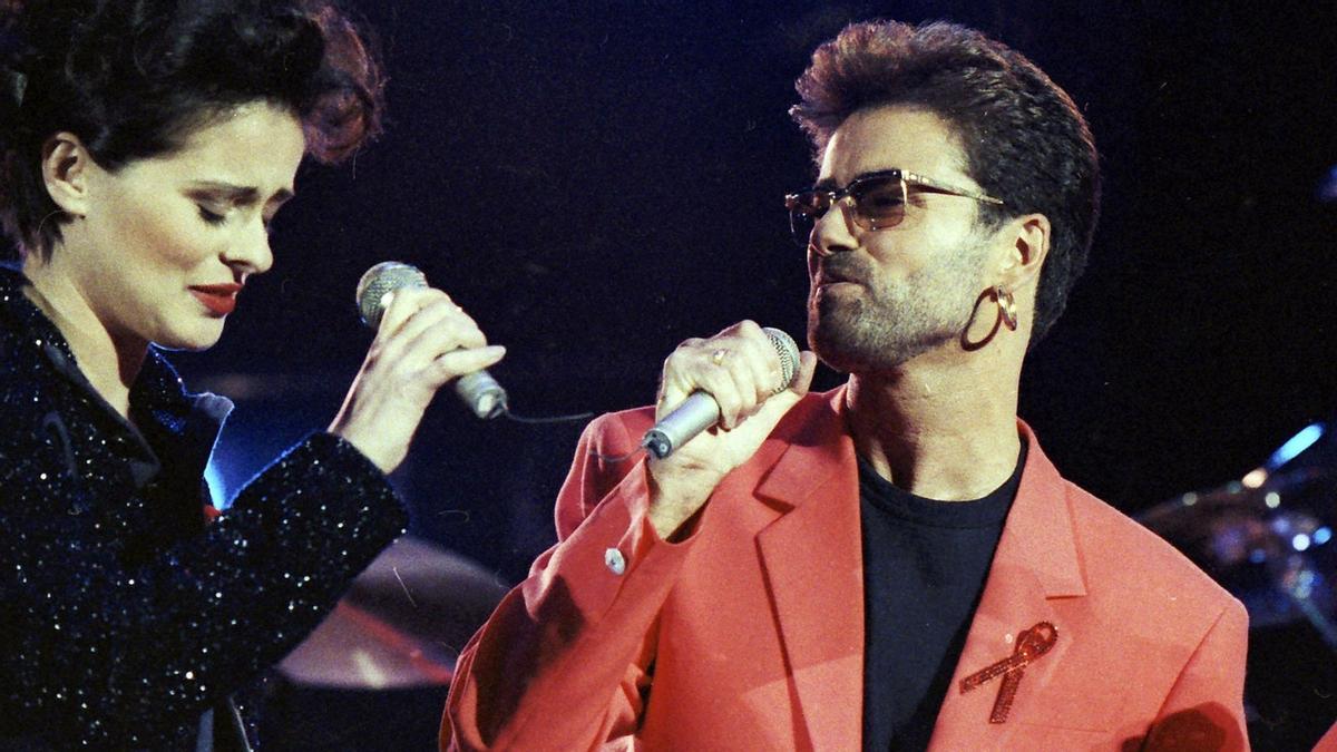 Concierto para víctimas del sida en memoria de Freddie Mercury con Lisa Stanfield y George Michael.