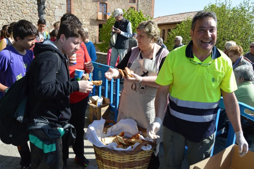 Els berguedans renoven el vot de poble i pugen a Queralt per celebrar Sant Marc