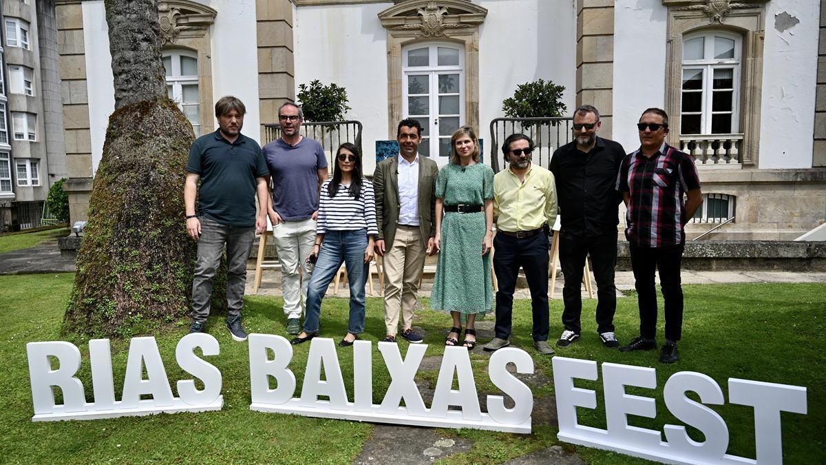 Luis López y Nava Castro en la presentación de la marca Rías Baixas Fest con los organizadores de los festivales.