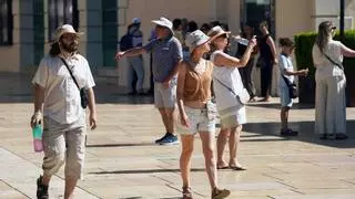 ¿Cómo detectar un golpe de calor? Un médico de Málaga explica cuáles son sus síntomas y cómo actuar si se produce