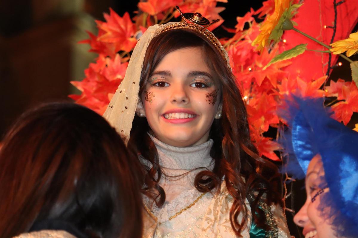 Vuelta a casa de Laura, Paula y las falleras 2023