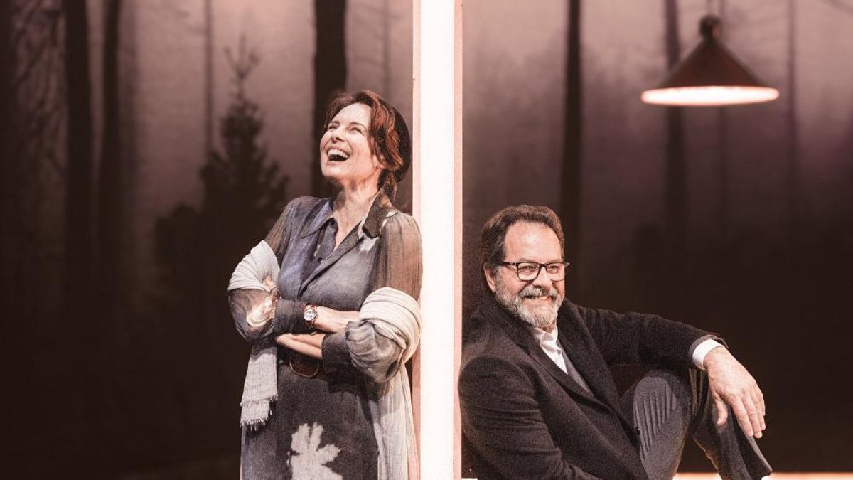 'Clavells' la nueva obra de Emma Riverola, une amor, ideales y política. Estará en el Teatre Goya hasta el día 6 de julio.