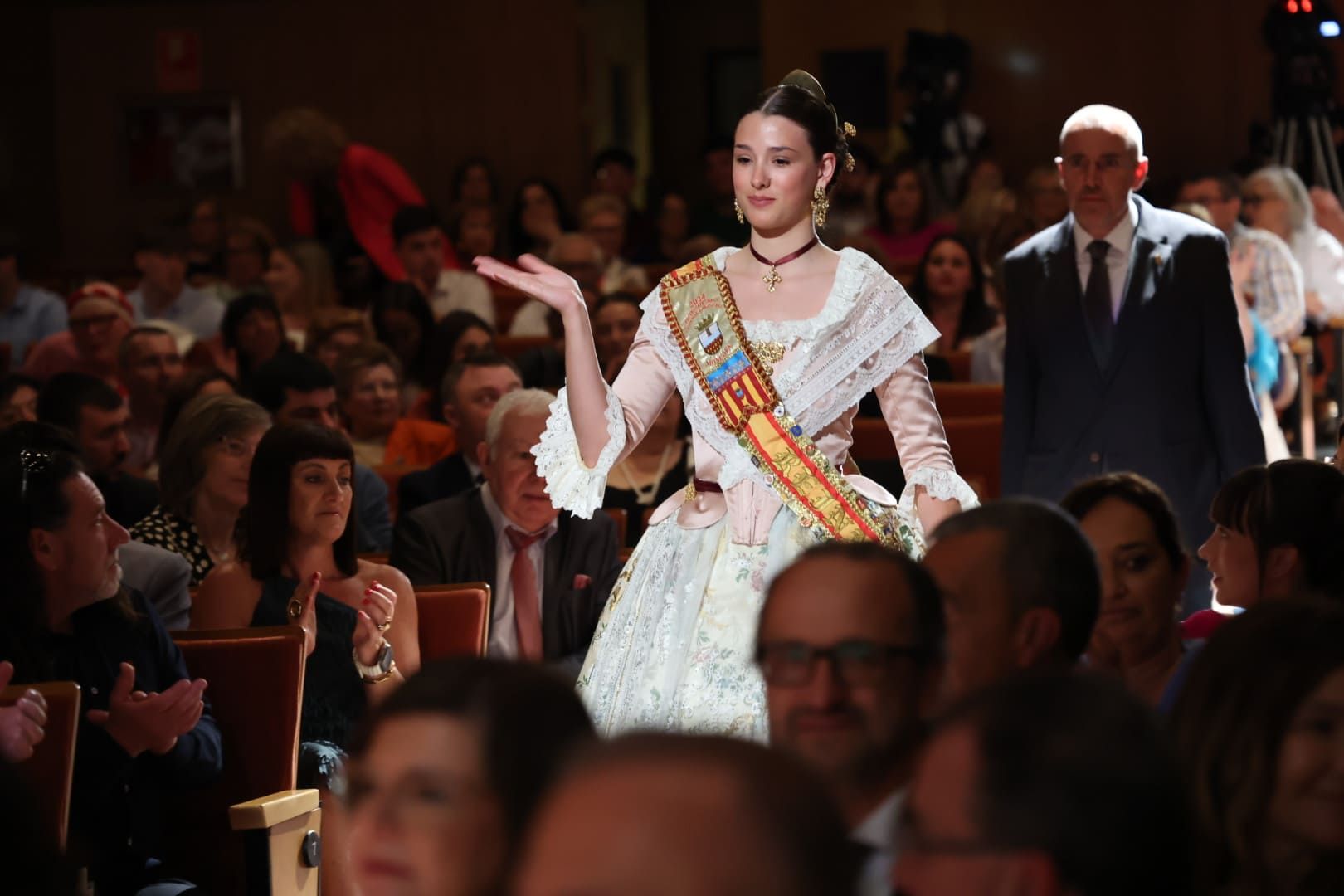 Vila-real proclama a Nadia Alba como su nueva reina de las fiestas