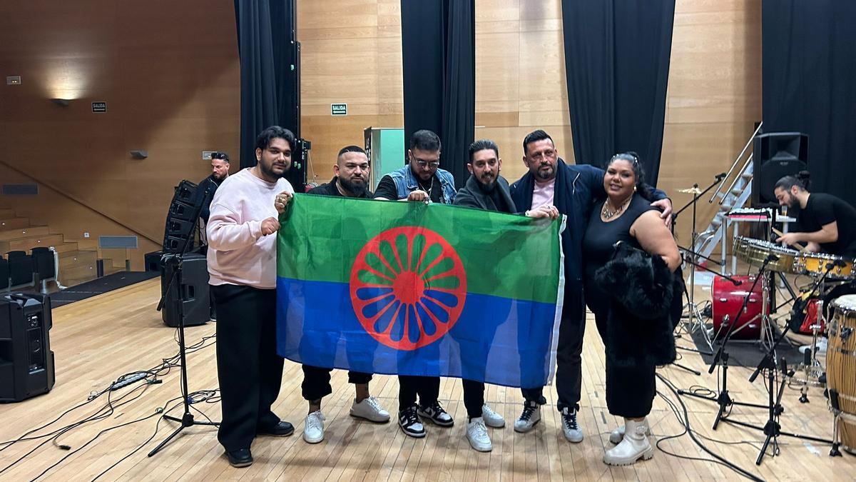 Part dels assistents a l’esdeveniment de la comunitat gitana a Paterna