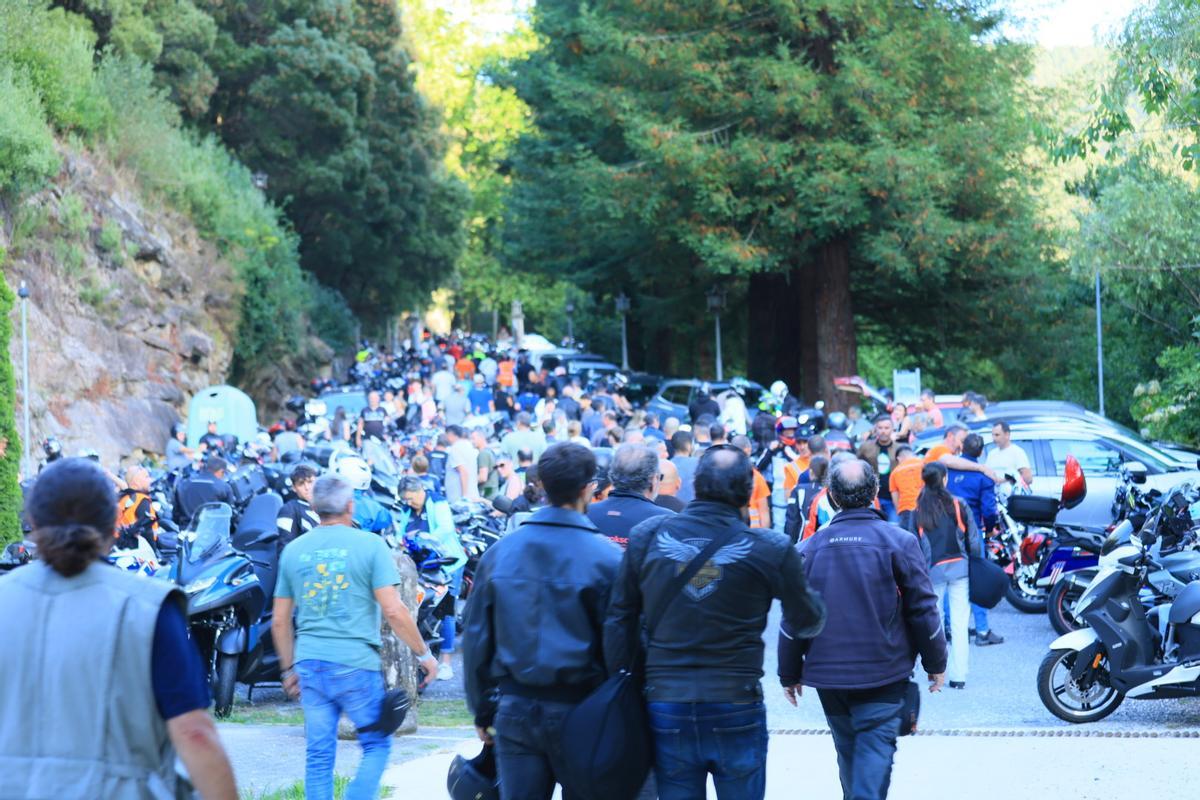 La cita motera reúne a unas 3.000 personas este fin de semana en Noia.