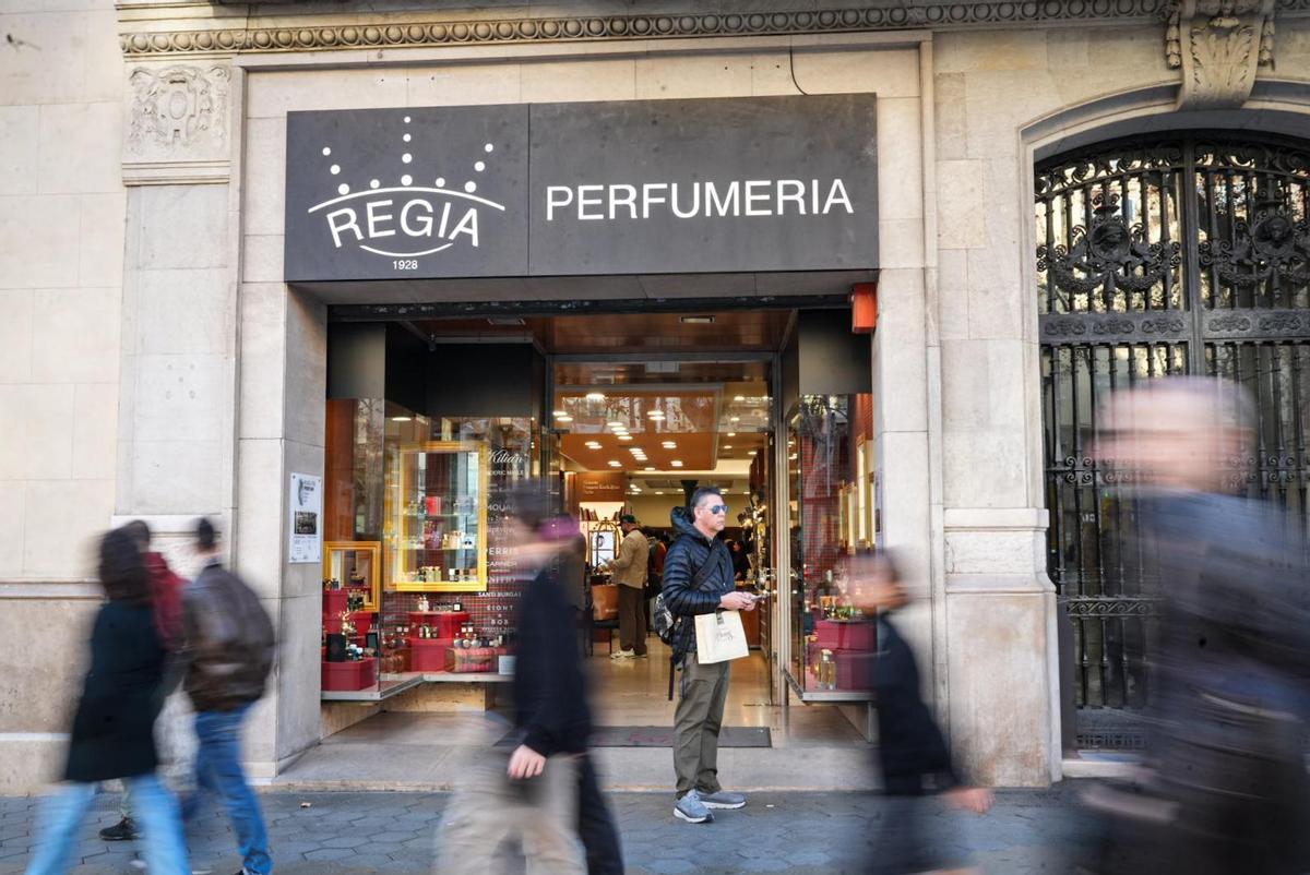 El local de Perfumerías Regia en Paseo de Gracia, que cerrará el 31 de enero El local de Perfumerías Regia en Paseo de Gracia, que cerrará el 31 de enero