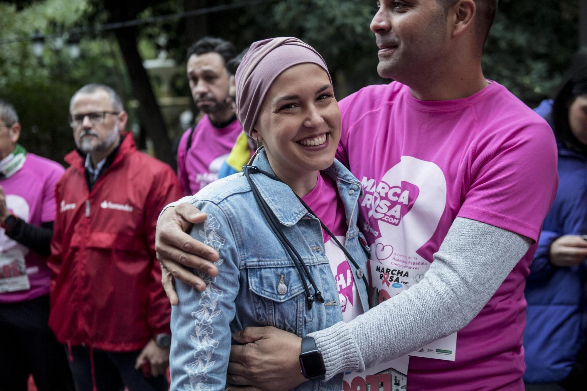 GALERÍA | Así fue la Marcha Rosa contra el cáncer en Cáceres