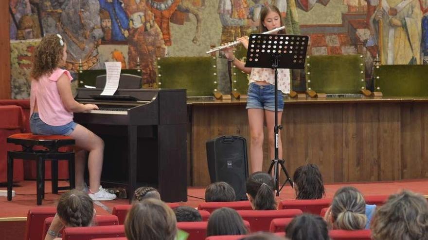 Las audiciones de alumnos de la Escuela Duquesa Pimentel abren la Semana de la Música