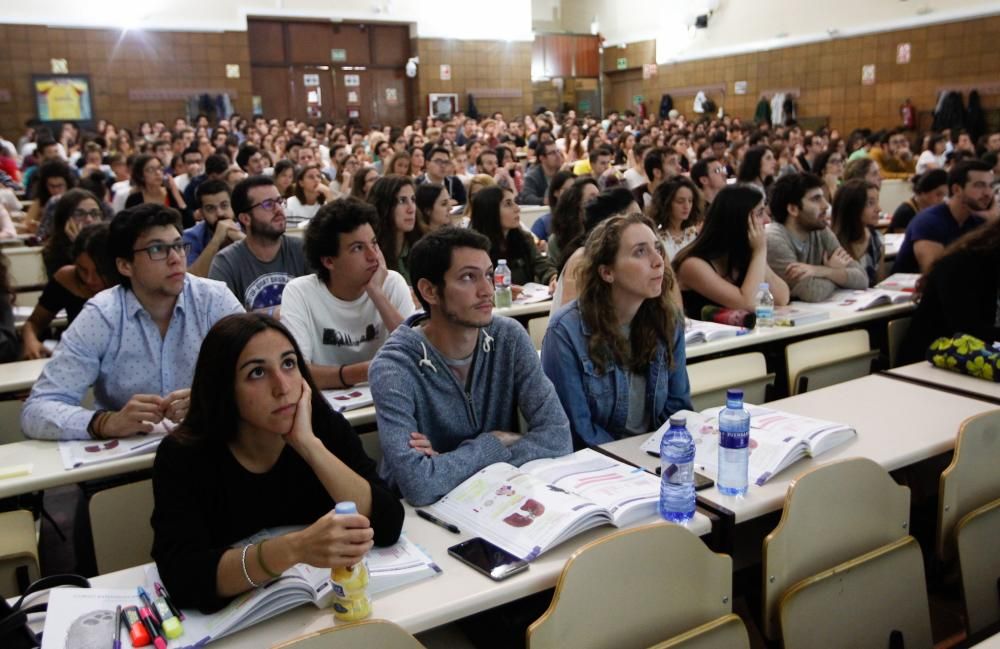 Clases de Mir en el Seminario de Oviedo