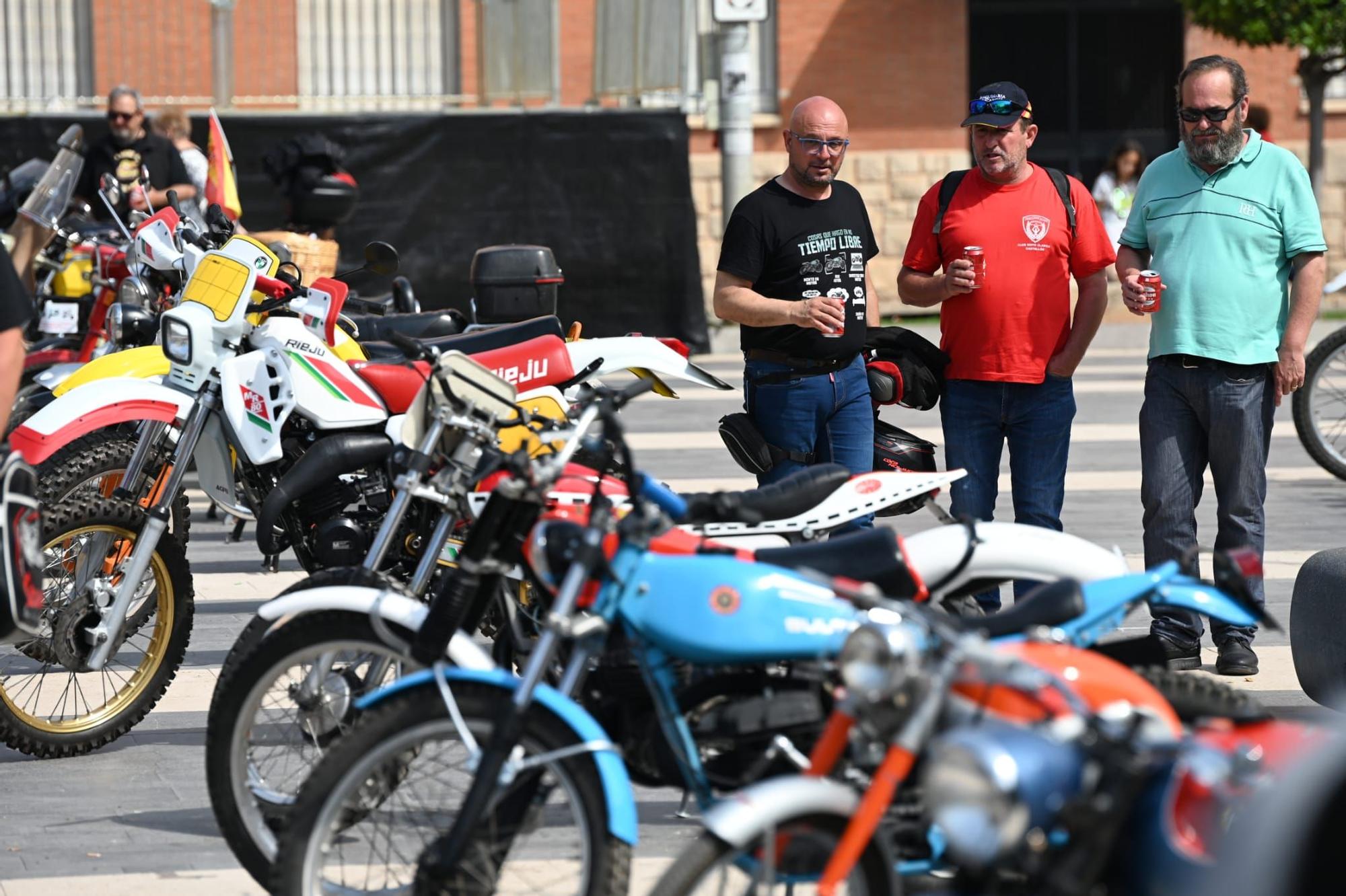 Exposición de motos clásicas y de competición en Almassora