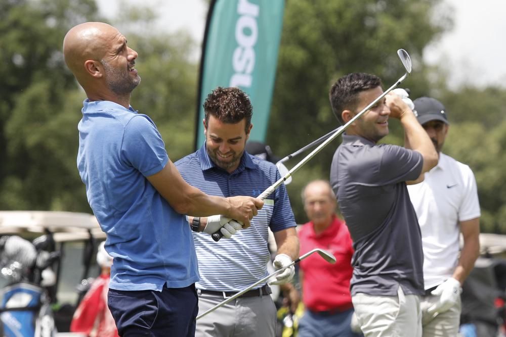 Guardiola i altres exfutbolistes disputen el torneig de golf a Caldes de Malavella