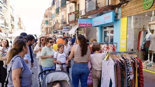 La Viñuela celebra otra edición de su Shopping Hill