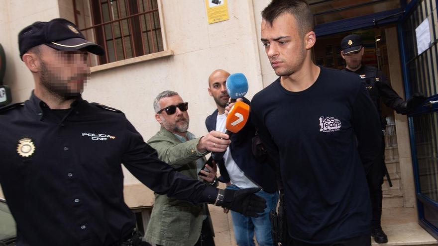 Las 11 horas de las dos jóvenes de Barcelona como rehenes del asesino de Canovelles