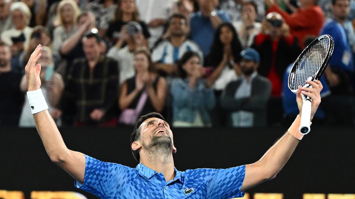 Djokovic celebra su triunfo en Australia