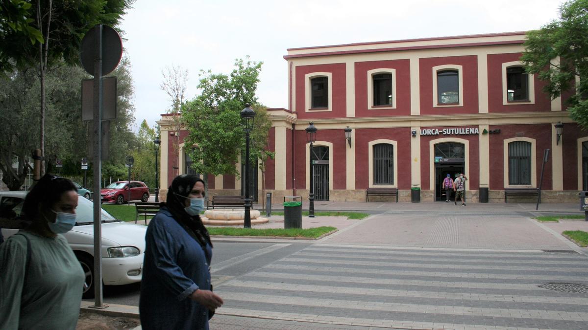 Antigua estación de Sutullena en la Plaza de Carruajes.