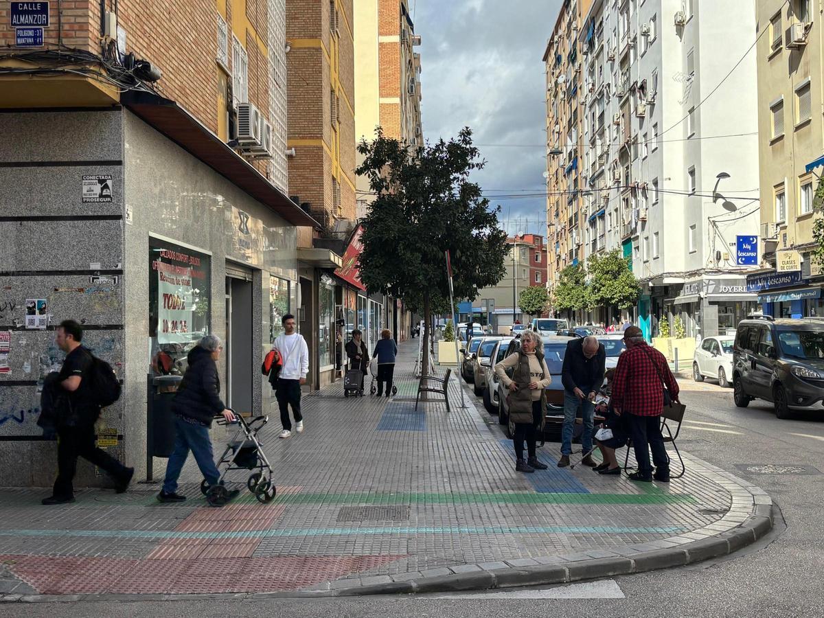 La calle Alfambra en el barrio de Santa Marta.