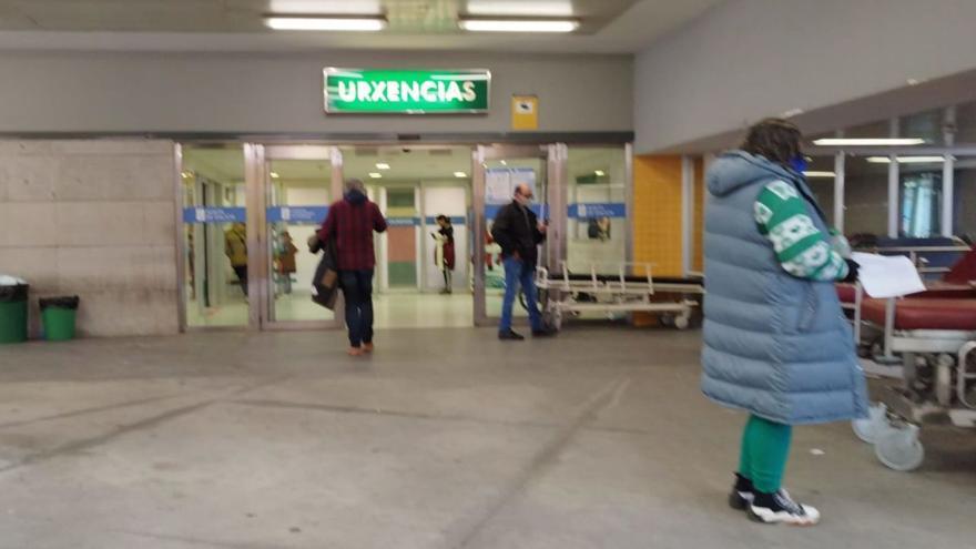 La ola vírica eleva la ocupación del hospital de Ourense al 89%: 73 hospitalizados con gripe y 34 con COVID