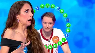 Manu pierde por sorpresa en Pasapalabra pese a la "ayuda" de Nuria Fergó: "¡Qué está pasando aquí!"