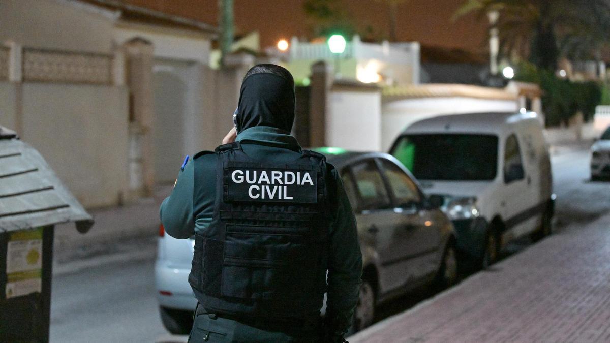 Intervención de la Guardia Civil en Orihuela Costa, en una imagen de archivo