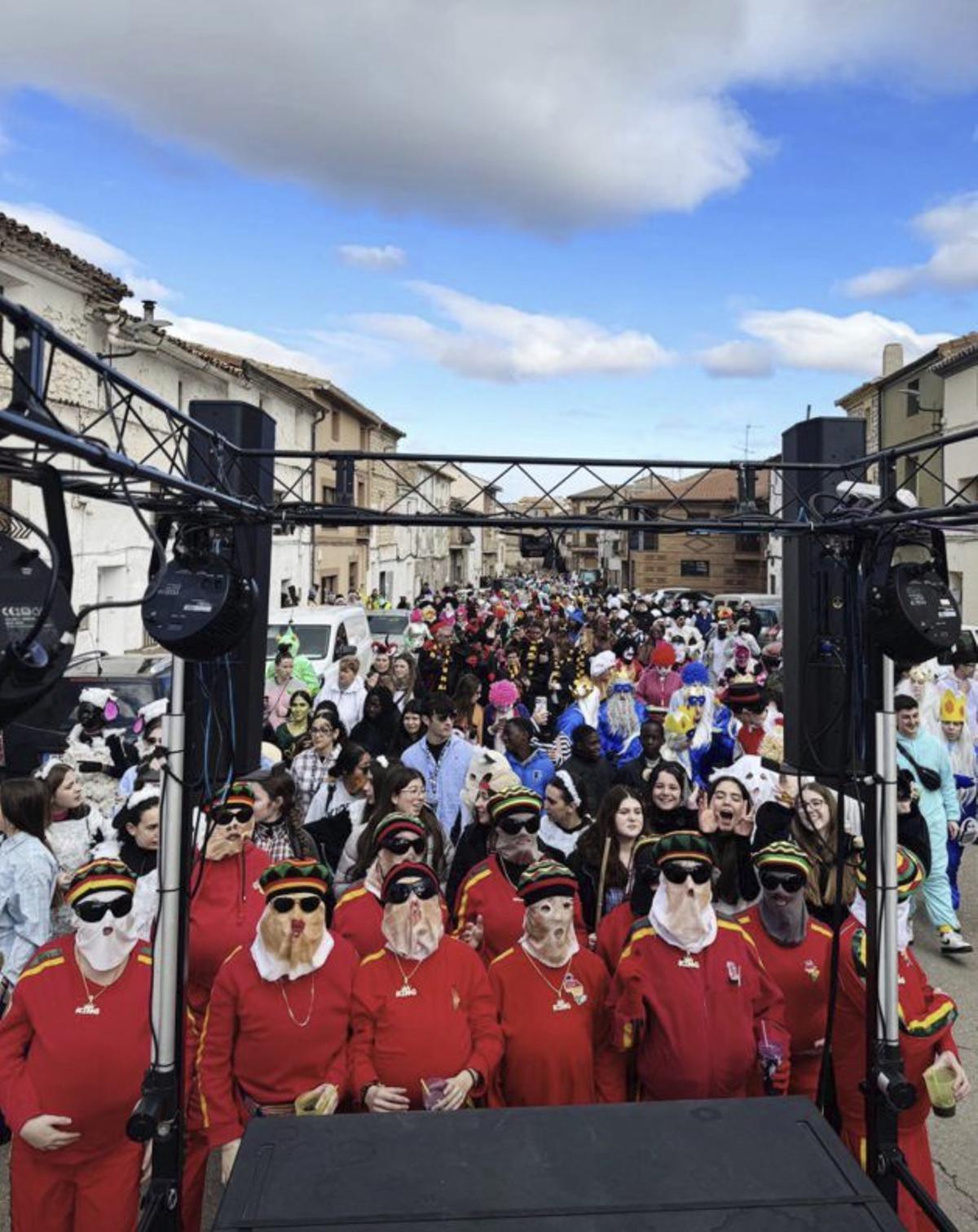 Los disfraces animaron el ambiente festivo.