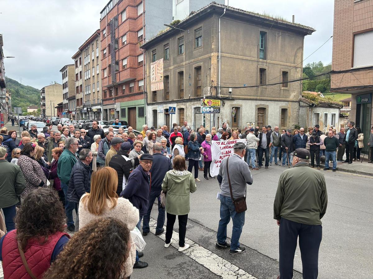 La protesta de este lunes en Lada.