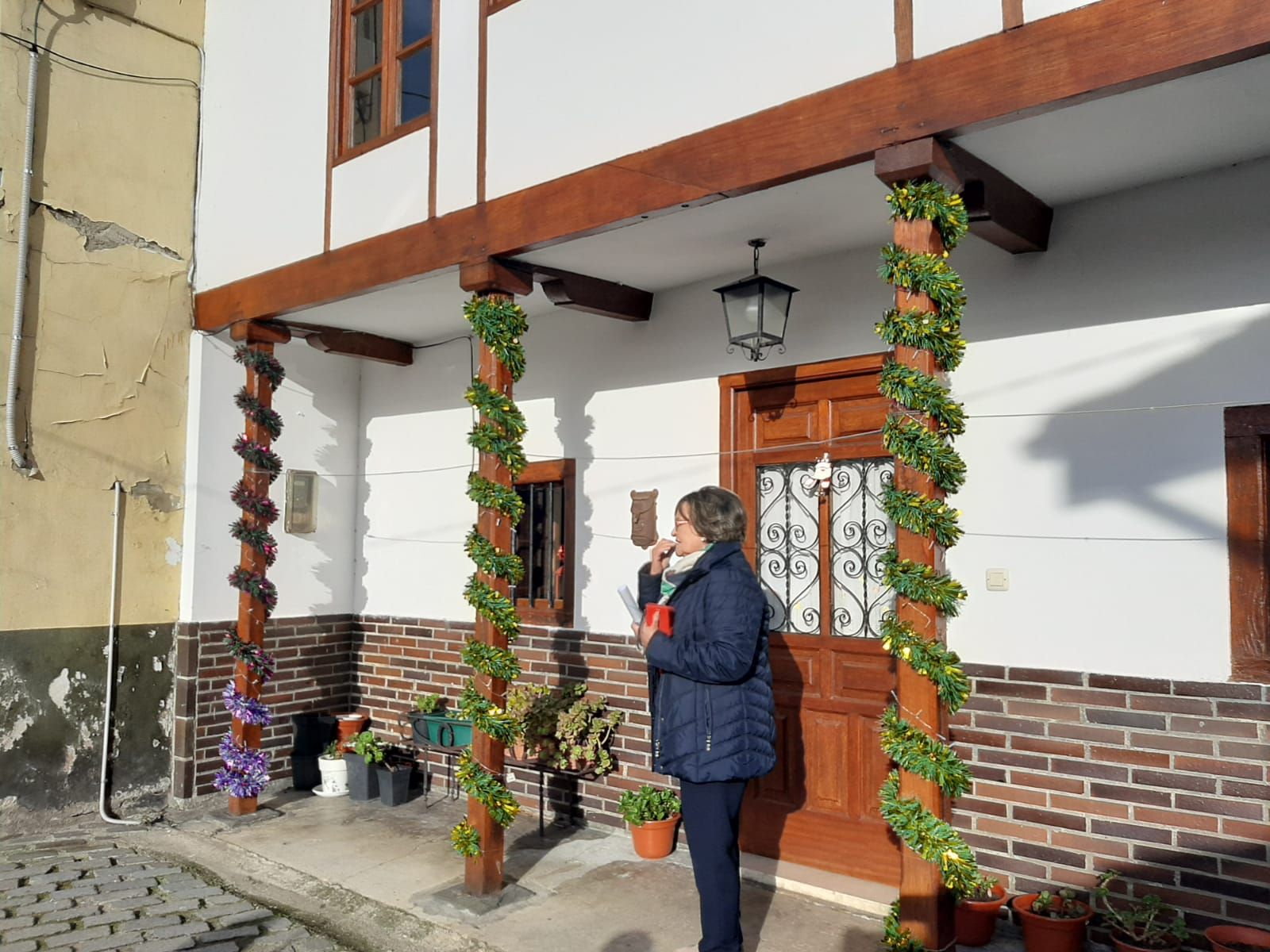 Suares brilla en Navidad: así han dejado los vecinos el pueblo de Bimenes