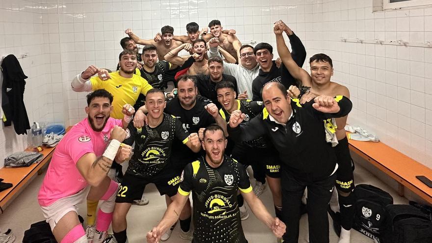 El Bambatam Rena se aúpa al liderato de la Tercera de fútbol sala tras imponerse al Arroyo