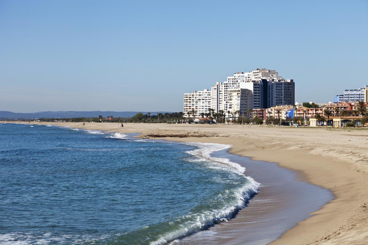 La playa urbana de Ampuriabrava