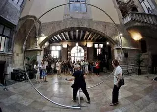 El IVAM compra el «Cercle» de Alfaro que exhibe el Palau de la Generalitat