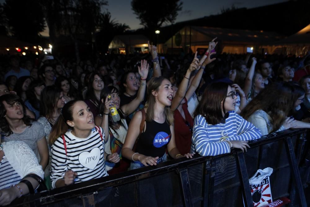 izal abarrota Metrópili para su concierto