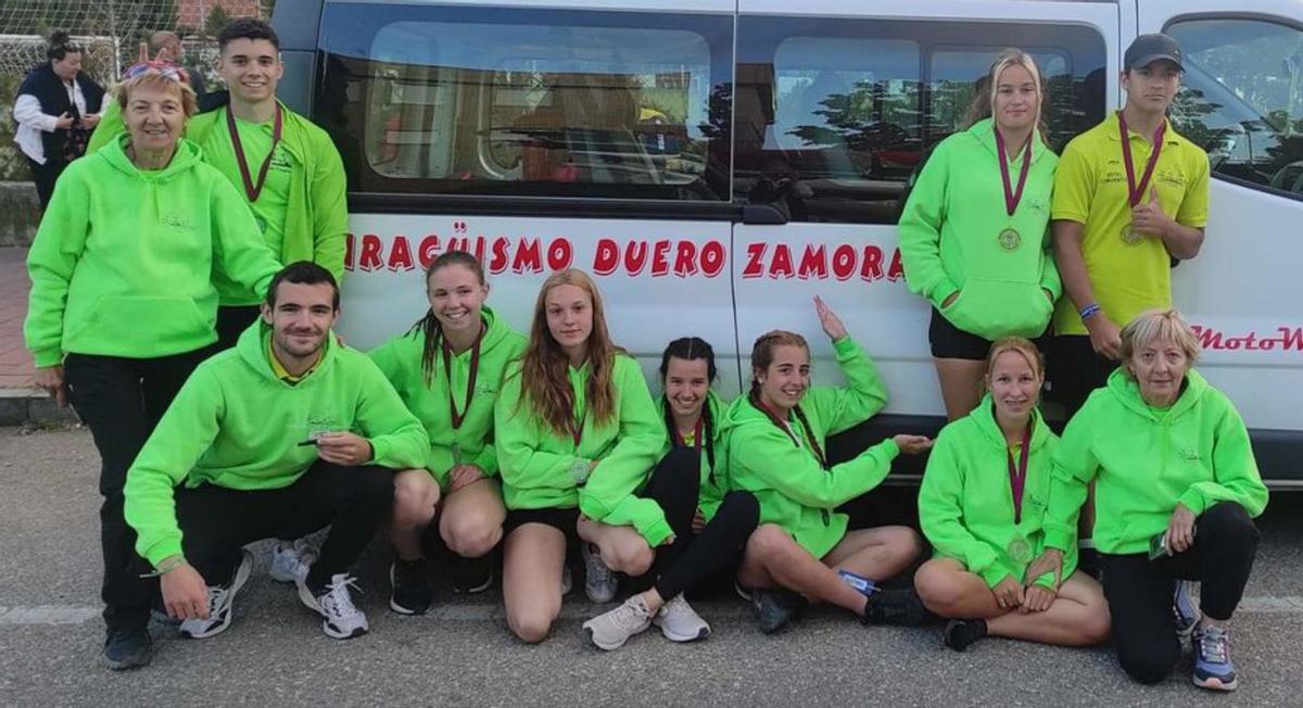 Equipo del Piragüismo Duero Zamora en Valladolid. | Cedida