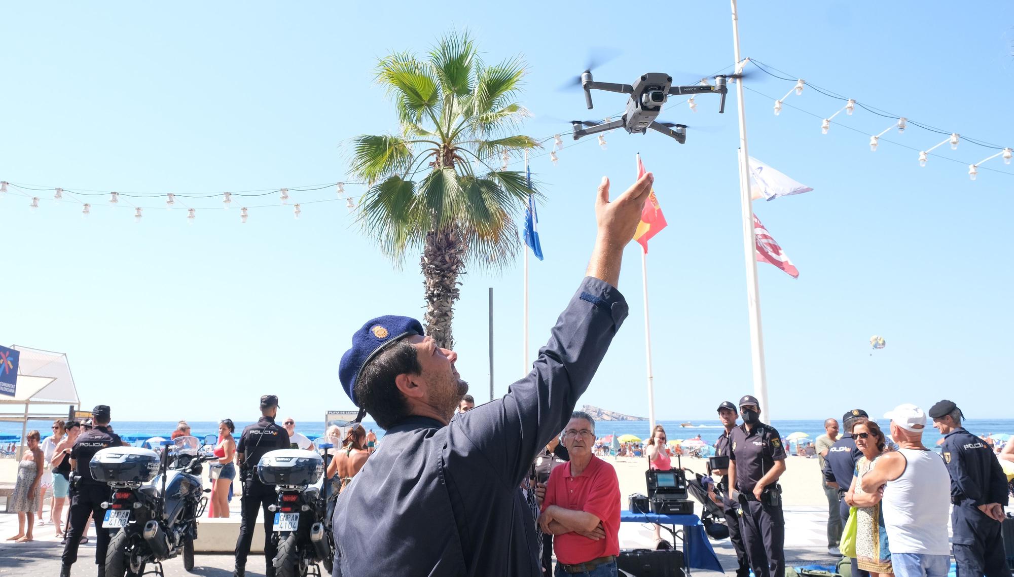 Así ha sido la exposición de medios de la Policía Nacional en Benidorm