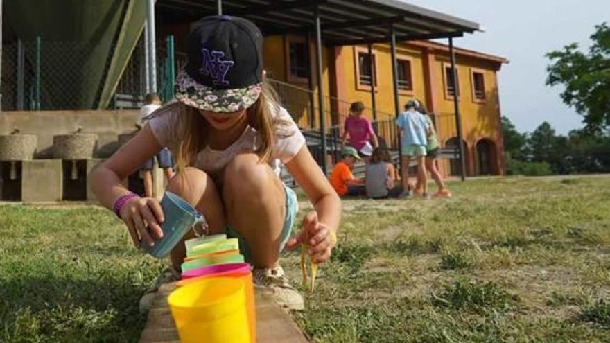 Les colònies al mes de juny a la Carral, casa situada al municipi de Riner