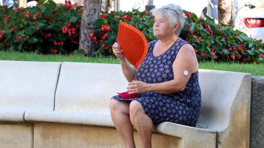 El telèfon d&#039;atenció sanitària de la Generalitat rep més de 100 trucades relacionades amb l&#039;onada de calor