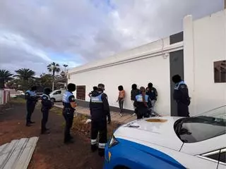 Fin a un infierno vecinal en Lanzarote: desalojan a okupas violentos de una construcción abandonada