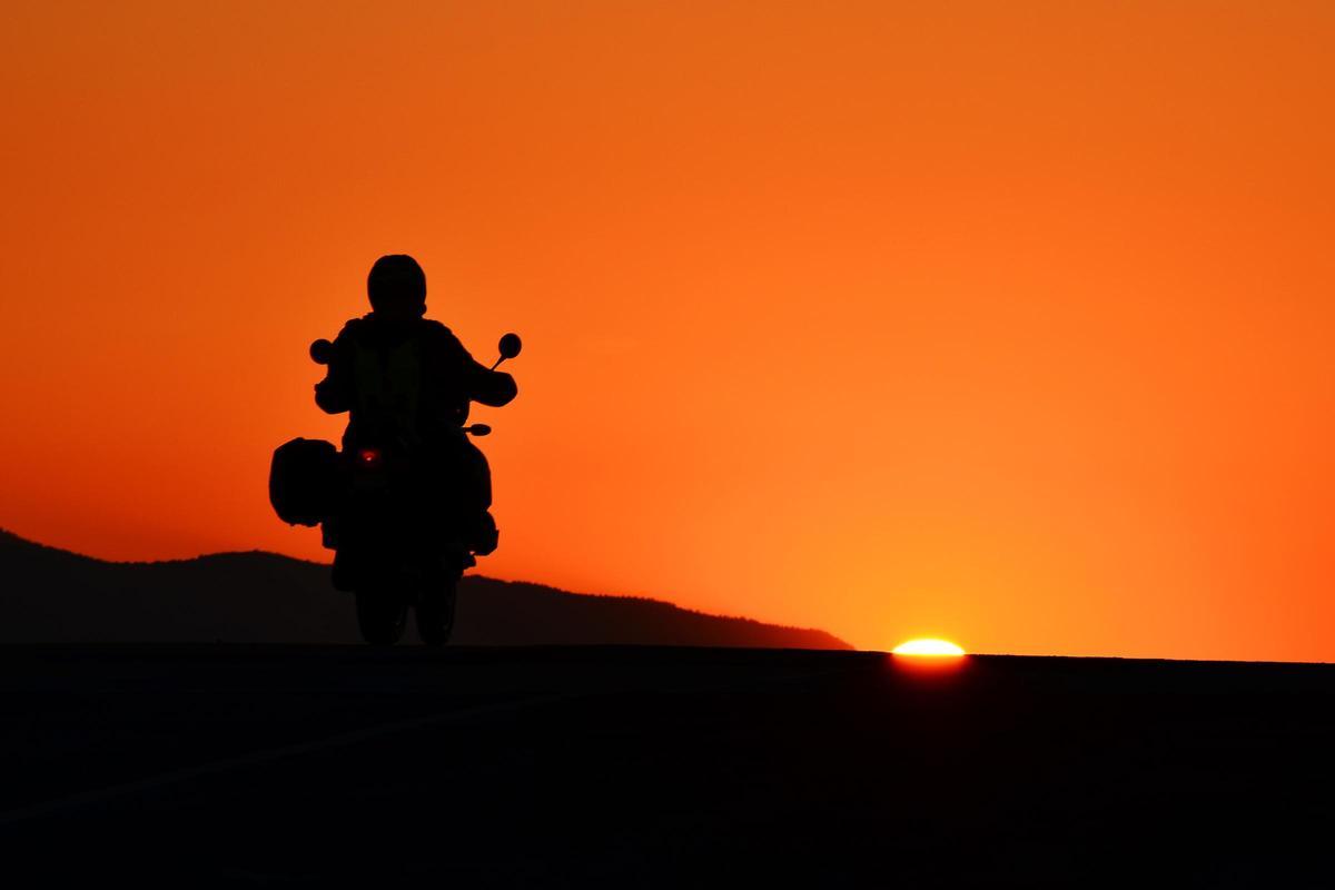 SOLORUTAS nace de la pasión por las motos y el deseo de descubrir el mundo desde otra perspectiva