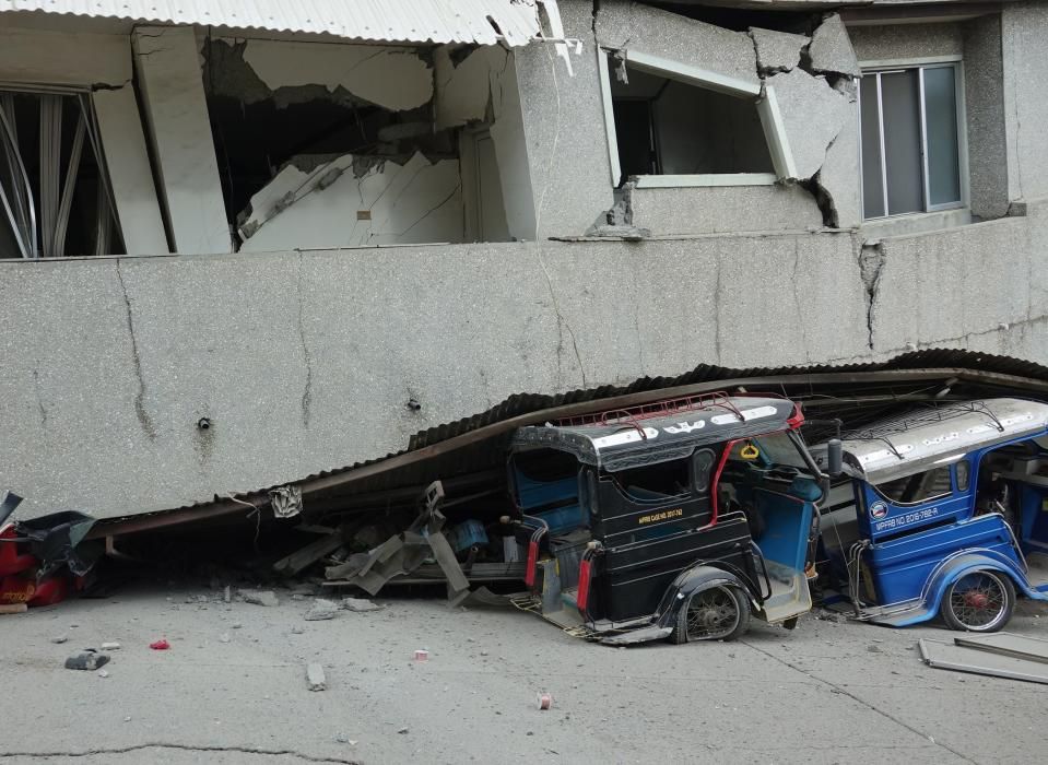 Al menos cuatro muertos por terremoto de 6,8 en el sur de Filipinas