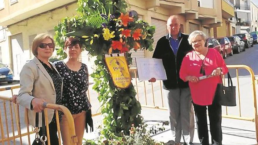 Pensat i Fet logra el primer premio de las Cruces de Mayo en la Vall d’Uixó