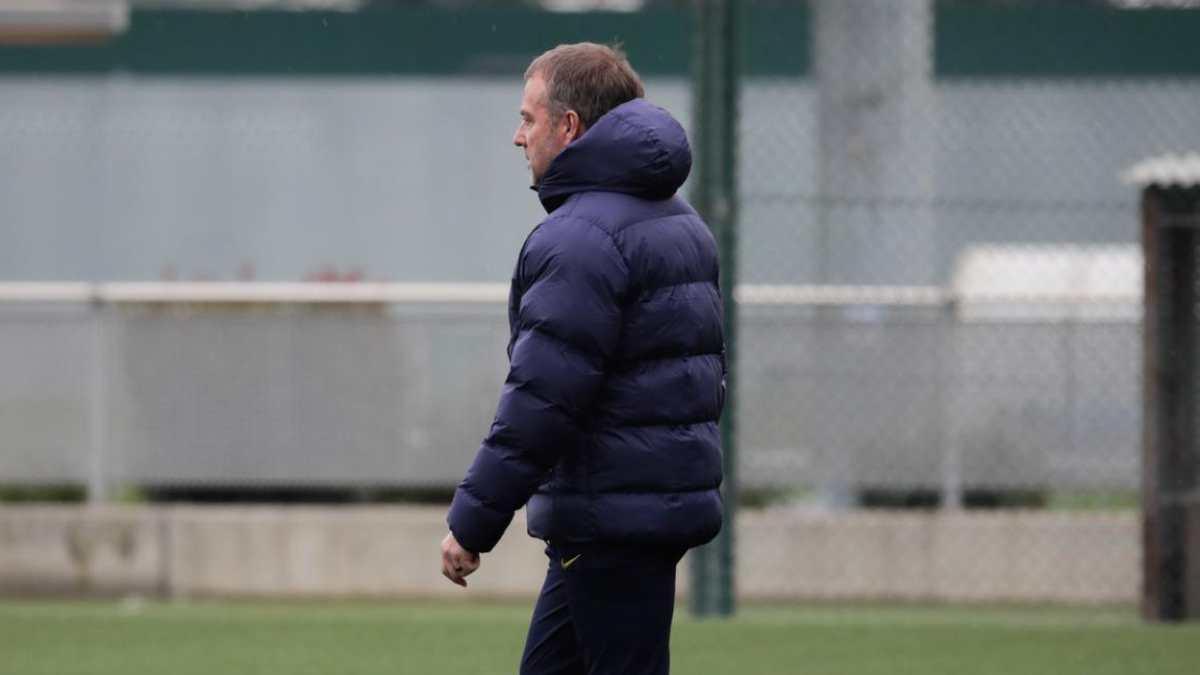 Hansi Flick, en el entrenamiento previo al Barça - Copenhague