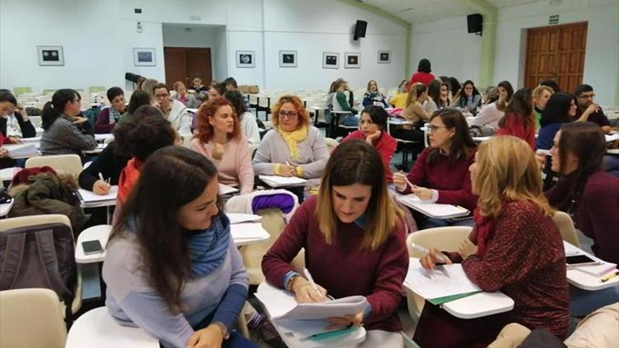 Más de 10.000 docentes participan en actividades formativas de los CEP