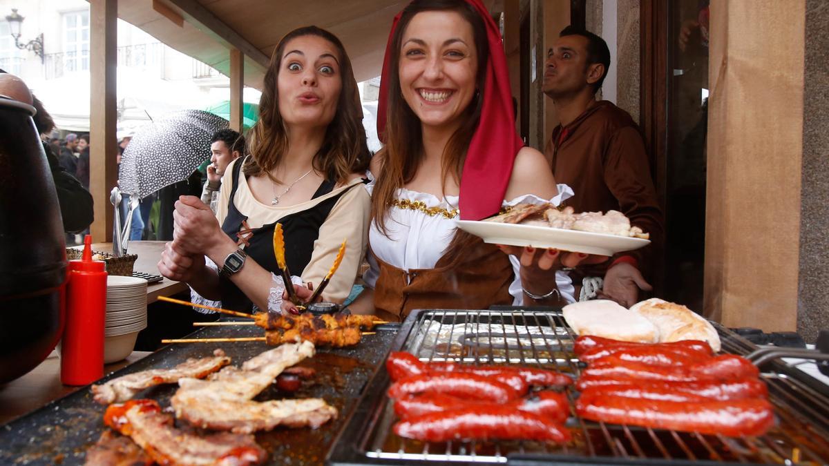 Imagen de archivo de un puesto de alimentación en la Fiesta de la Reconquista de 2016