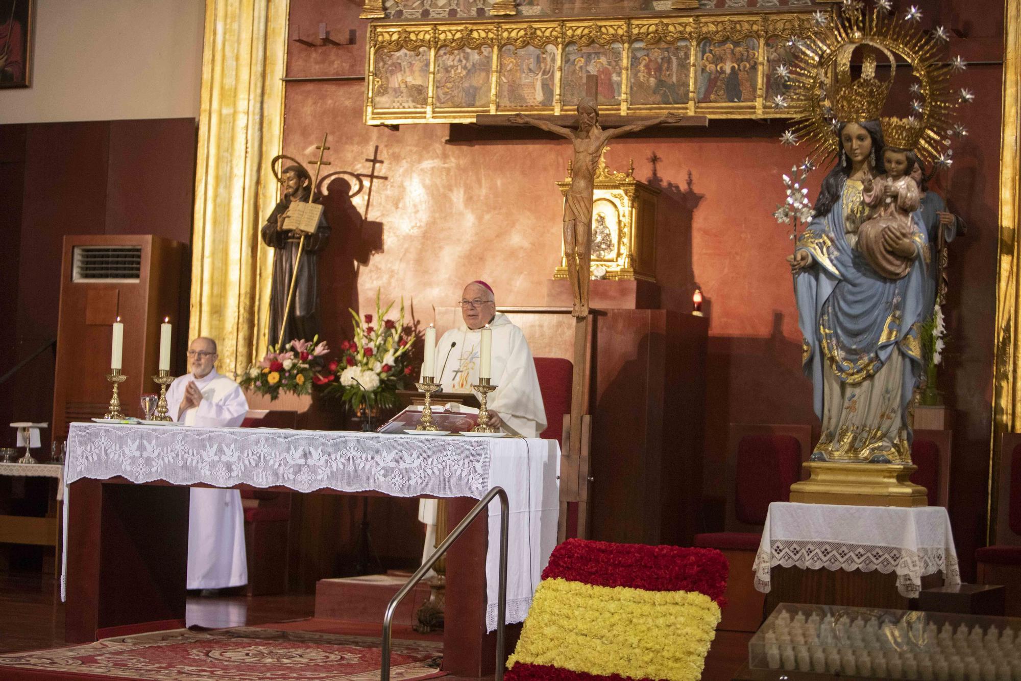 La Policía Nacional celebra en Xàtiva el acto tradicional de los santos custodios