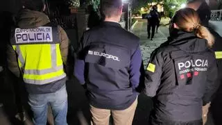 Seis detenidos en una operación contra los Trinatarios y Blood en Barcelona y L'Hospitalet