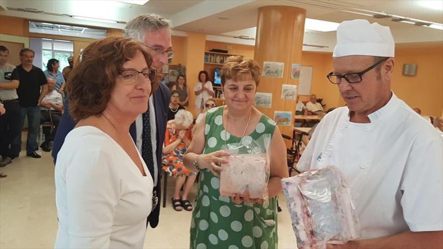 Donación de carne para seis centros geriátricos